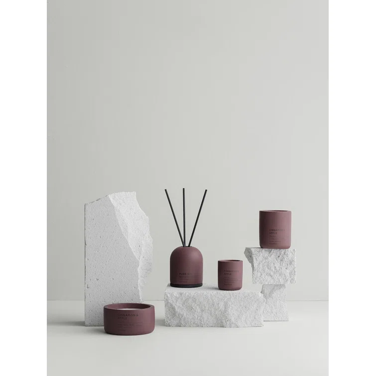 Magnet Soft Linen 3.3oz Concrete & Glass Reed Diffuser