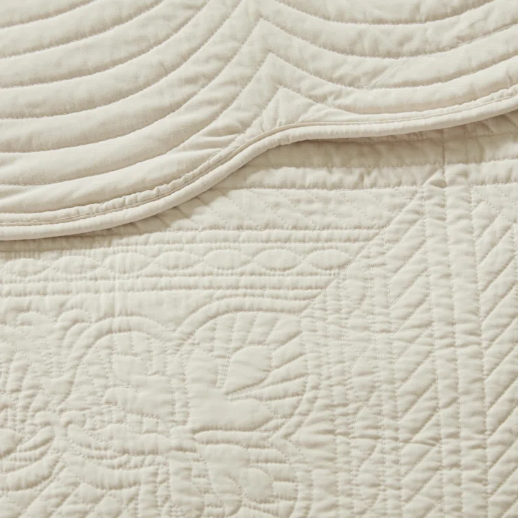 Beige King Microfiber Reversible Quilt Set with Scalloped Edges
