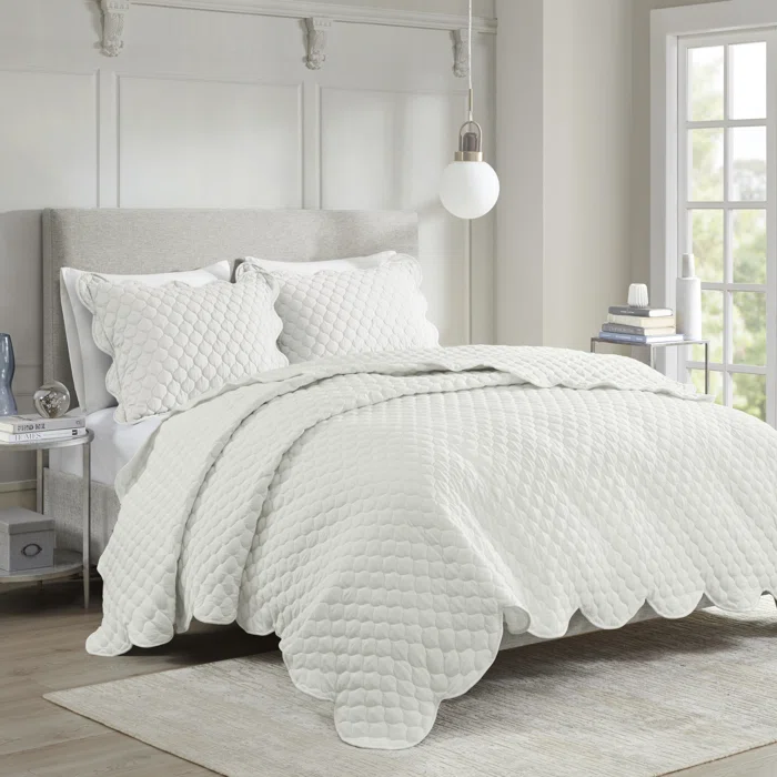 Ivory King Scalloped Edge Microfiber Quilt Set